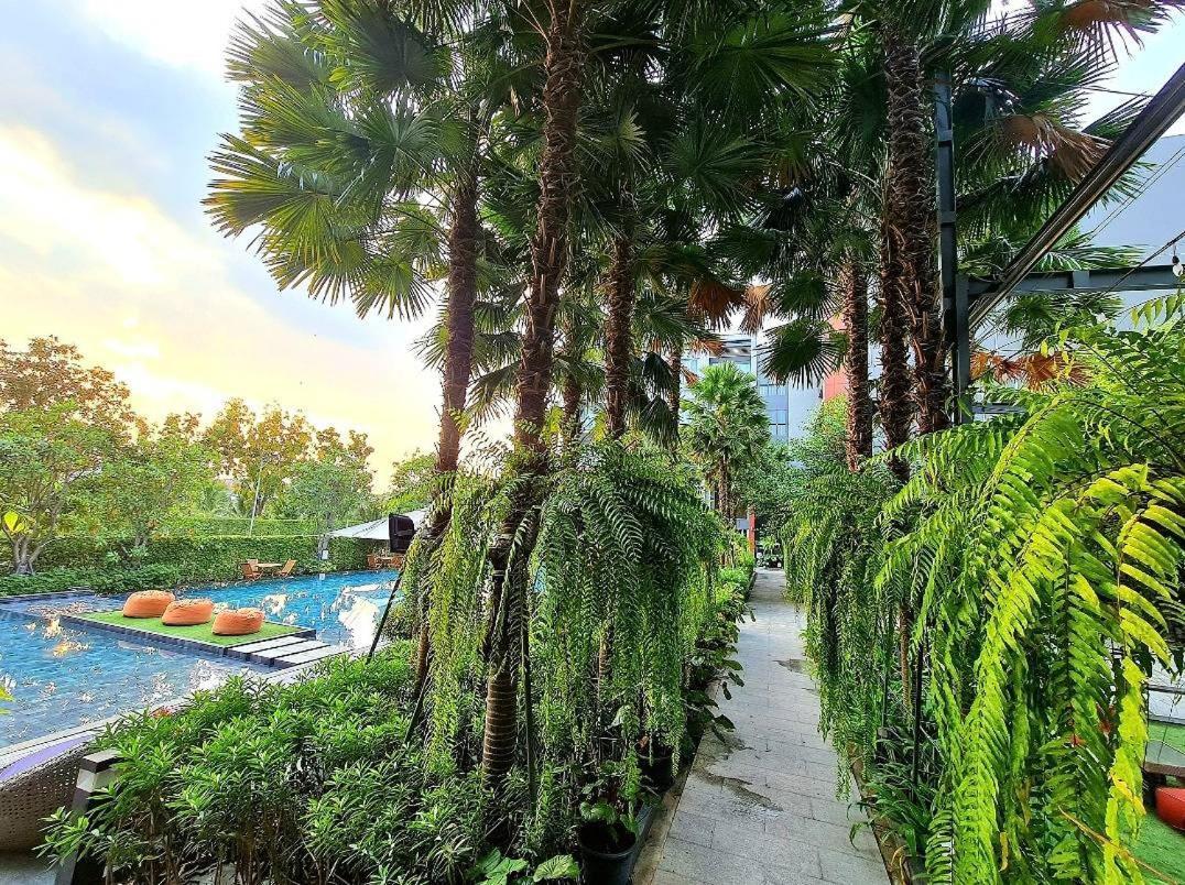 Aisana Hotel Korat Nakhon Ratchasima Extérieur photo